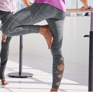 Athleta Chaturanga Cut-out Tights (leggings)